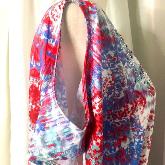 3 for $75!!! Gloria Vanderbilt Tee with peekaboo shoulders, size Medium. - Picture 3 of 5